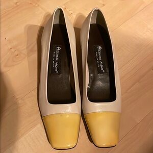 Etienne Aigner Twiggy Women's Cream and Yellow Shoes MADE IN SPAIN!